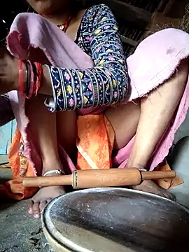 Snapshot of Monika_thakurr chatting on 14, 6, 2026 Monika thakurr online show from 14, 6, 2026