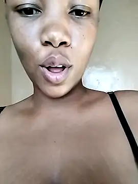 Snapshot of AZURUchan7 chatting on 12, 9, 2025 AZURUchan7 online show from 12, 9, 2025