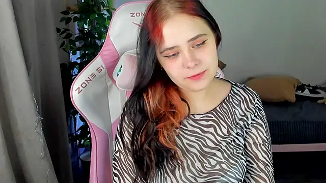 Alis Platt online show from 3, 11, 2025