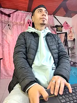 Snapshot of abnerdam01 chatting on 23, 10, 2025 abnerdam01 online show from 23, 10, 2025