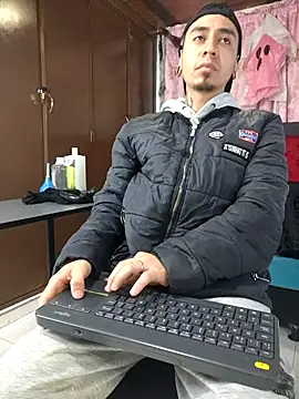 Snapshot of abnerdam01 chatting on 27, 10, 2025 abnerdam01 online show from 27, 10, 2025