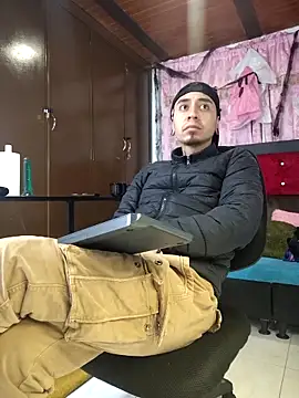 Snapshot of abnerdam01 chatting on 28, 10, 2025 abnerdam01 online show from 28, 10, 2025