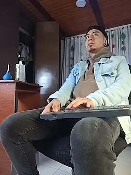 Snapshot of abnerdam01 chatting on 12, 11, 2025 abnerdam01 online show from 12, 11, 2025