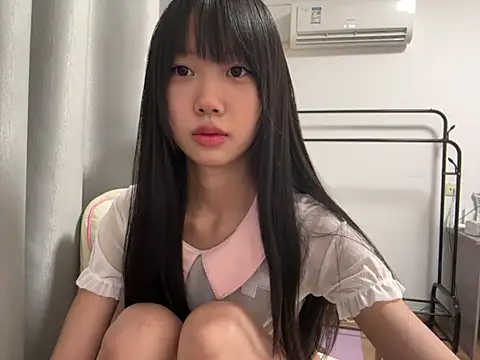 Snapshot of xinyu789 chatting on 23, 11, 2025 xinyu789 online show from 23, 11, 2025