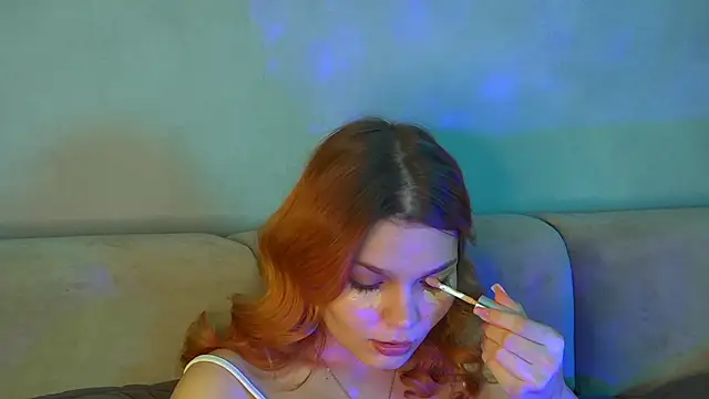 Snapshot of BellaMarebelle chatting on 11, 10, 2025 BellaMarebelle online show from 11, 10, 2025