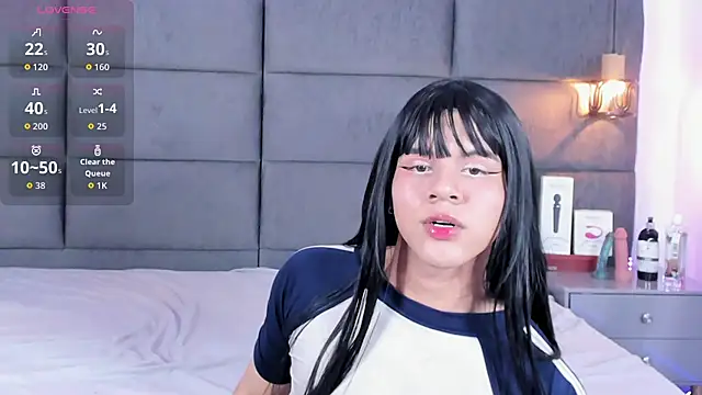 Snapshot of Slenna_Moon chatting on 9, 9, 2025 Slenna Moon online show from 9, 9, 2025