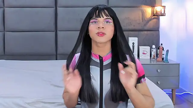 Snapshot of Slenna_Moon chatting on 7, 10, 2025 Slenna Moon online show from 7, 10, 2025