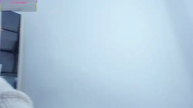 Snapshot of Slenna_Moon chatting on 25, 11, 2025 Slenna Moon online show from 25, 11, 2025