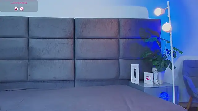 Slenna Moon online show from 18, 4, 2026