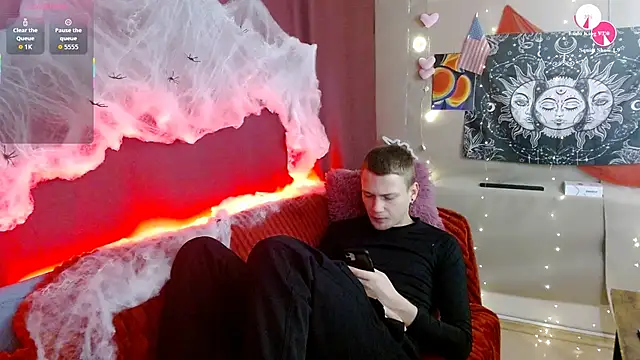 Xavier Night81 online show from 28, 10, 2025