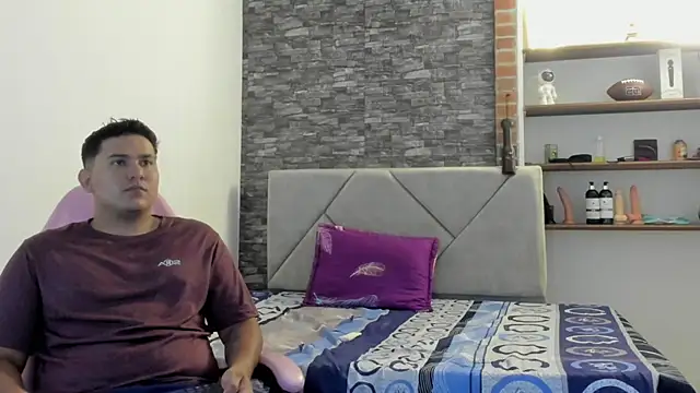 Snapshot of Sexxyy_Couple_ chatting on 9, 1, 2026 Sexxyy Couple online show from 9, 1, 2026