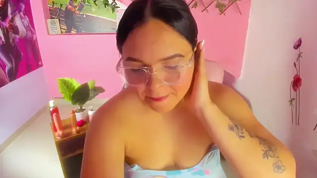 Snapshot of mabelsweet303av chatting on 25, 10, 2025 mabelsweet303av online show from 25, 10, 2025