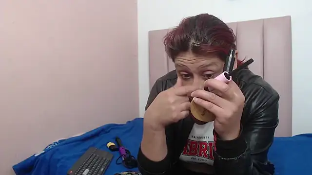 Chloe Wiild online show from 30, 10, 2025