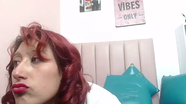 Chloe Wiild online show from 11, 11, 2025