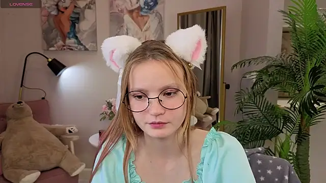 Snapshot of Ginger_Emma chatting on 22, 9, 2025 Ginger Emma online show from 22, 9, 2025