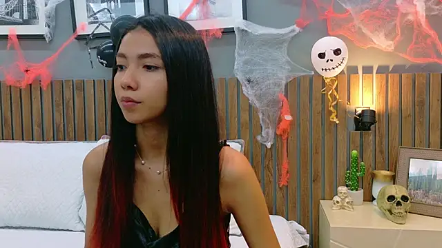 luna roja25 online show from 24, 10, 2025