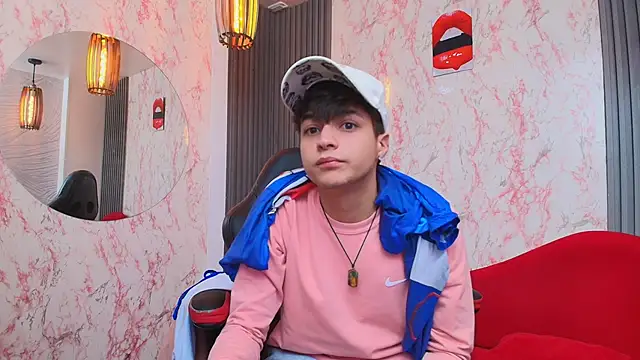 Ari and Storm online show from 7, 4, 2026