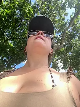 Snapshot of sophie_lopez1 chatting on 27, 6, 2026 sophie lopez1 online show from 27, 6, 2026