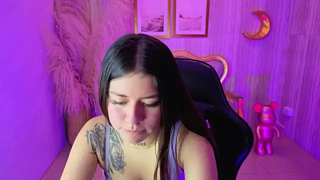 Snapshot of ivy_lodge_s chatting on 13, 9, 2025 ivy lodge s online show from 13, 9, 2025