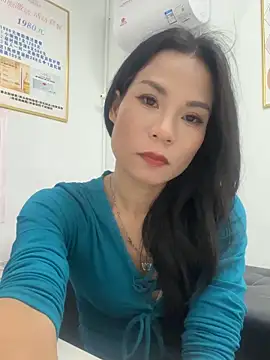 Baby-mmm online show from 8, 11, 2025