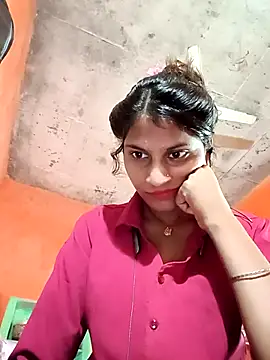 Snapshot of Jyoti_thakurr chatting on 18, 9, 2025 Jyoti thakurr online show from 18, 9, 2025