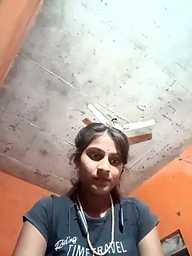 Snapshot of Jyoti_thakurr chatting on 10, 10, 2025 Jyoti thakurr online show from 10, 10, 2025