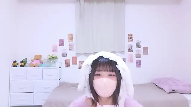 Hinata Sun online show from 27, 11, 2025