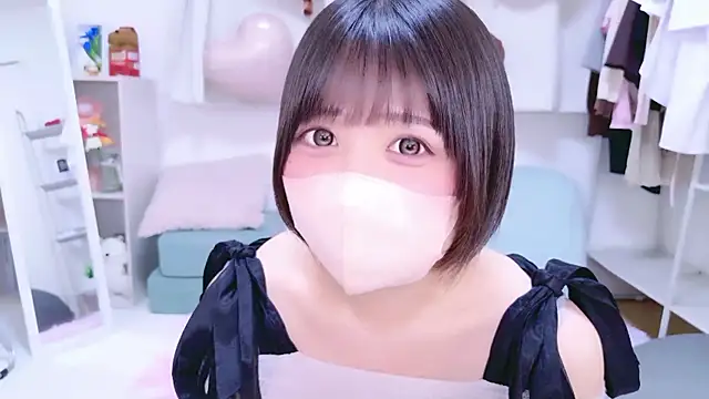 Hinata Sun online show from 13, 2, 2026