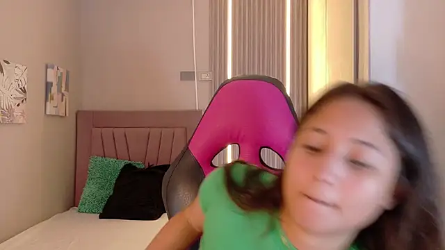 Laly Cherry  online show from 25, 11, 2025