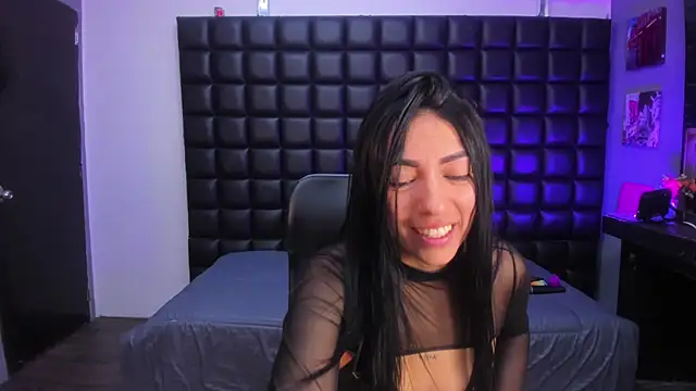 ashlyy sweet  online show from 7, 4, 2026