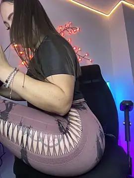 Amelia laurent online show from 26, 3, 2026