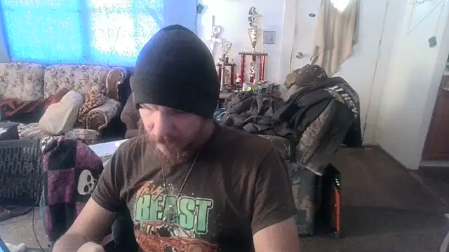 Poundtown1226 online show from 10, 9, 2025