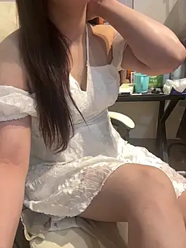 Snapshot of susu_baby chatting on 17, 12, 2025 susu baby online show from 17, 12, 2025