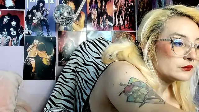 Snapshot of Avril_Maria chatting on 21, 6, 2026 Avril Maria online show from 21, 6, 2026