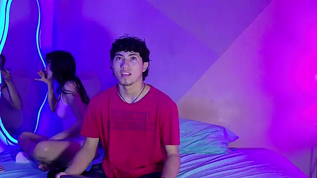 Snapshot of Laura_and_Kevin chatting on 26, 9, 2025 Laura and Kevin online show from 26, 9, 2025