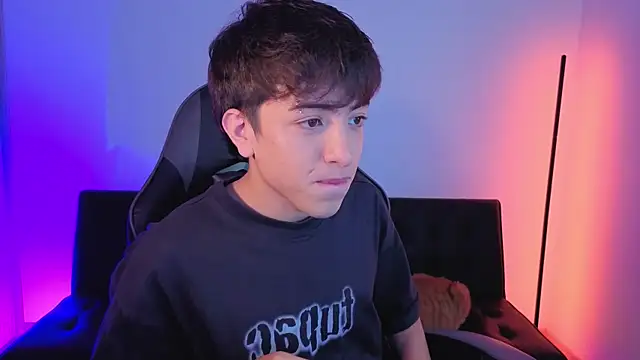 Snapshot of onlinenico chatting on 25, 11, 2025 onlinenico online show from 25, 11, 2025