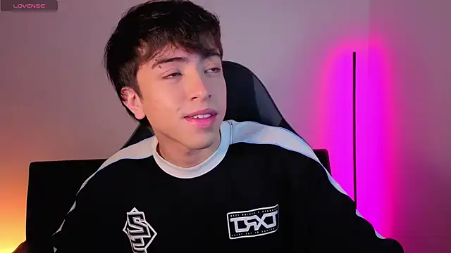 Snapshot of onlinenico chatting on 1, 12, 2025 onlinenico online show from 1, 12, 2025