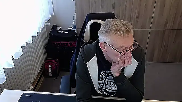 Snapshot of randyandy67 chatting on 6, 2, 2026 randyandy67 online show from 6, 2, 2026