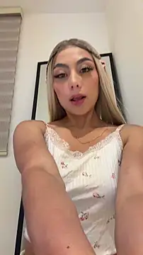 Tessa  Winslow online show from 26, 3, 2026
