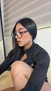 Tessa  Winslow online show from 8, 4, 2026