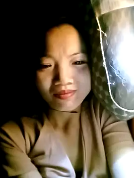 ngan-cute online show from 12, 11, 2025