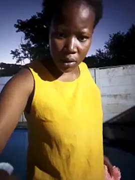 Snapshot of CuteDarkChoc chatting on 25, 10, 2025 CuteDarkChoc online show from 25, 10, 2025