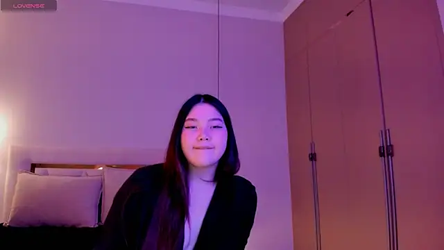 Snapshot of yummmymommy chatting on 25, 9, 2025 yummmymommy online show from 25, 9, 2025