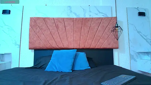 Snapshot of novaa_snow chatting on 15, 10, 2025 novaa snow online show from 15, 10, 2025