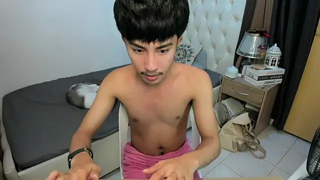 xxxhugecocktwinkxxx online show from 21, 11, 2025