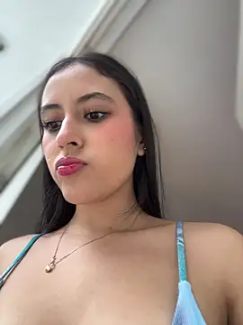 Juanita-Diaz online show from 5, 4, 2026