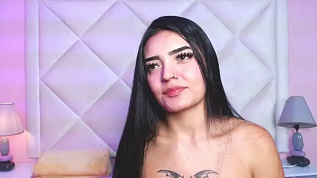 Miaa Smithh   online show from 8, 11, 2025