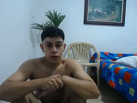 Snapshot of Young_handsome chatting on 9, 9, 2025 Young handsome online show from 9, 9, 2025