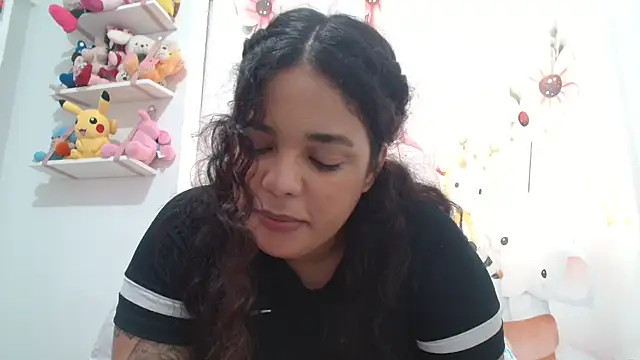 Snapshot of SecretBrunette chatting on 17, 9, 2025 SecretBrunette online show from 17, 9, 2025