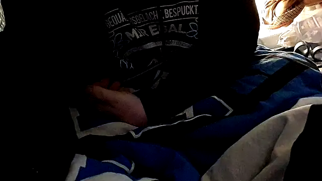 GeilerHSVFAN1989 online show from 23, 12, 2025